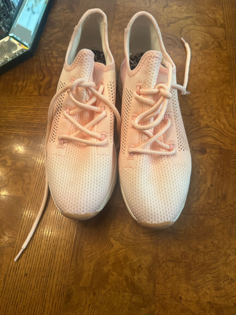 Women's Lightweight Knit Sneakers in Soft Pink